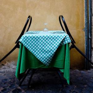 A Health Nut's Guide to Eating Out with The Holistic Navigator